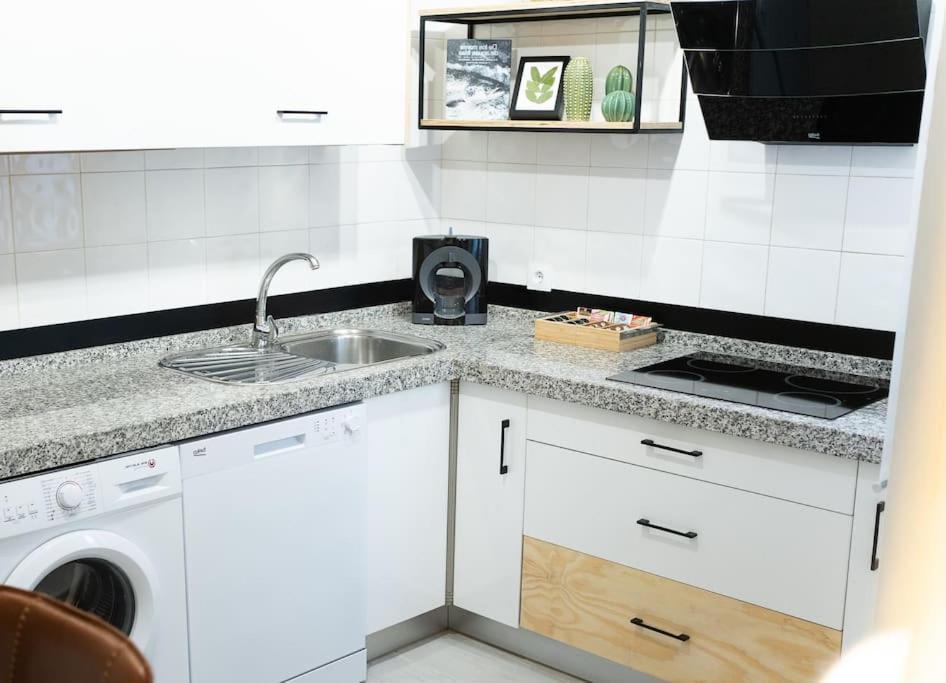 Apartamento A Estrenar En San Juan De La Palma Sevilla Bagian luar foto